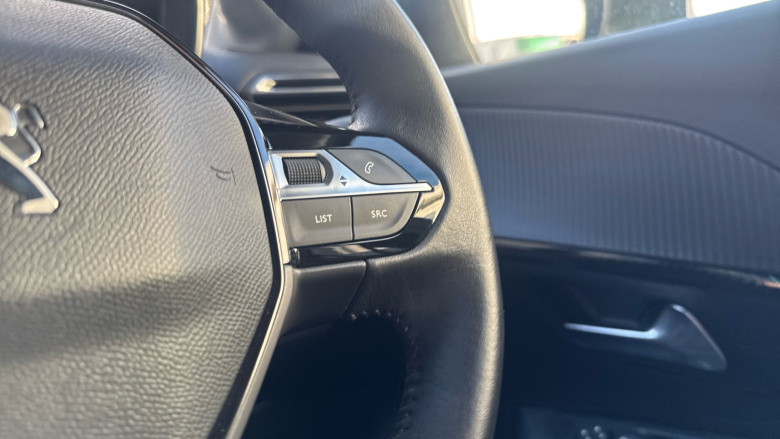 Peugeot 208 1.2 PureTech 100 Allure Premium 5dr Petrol Hatchback